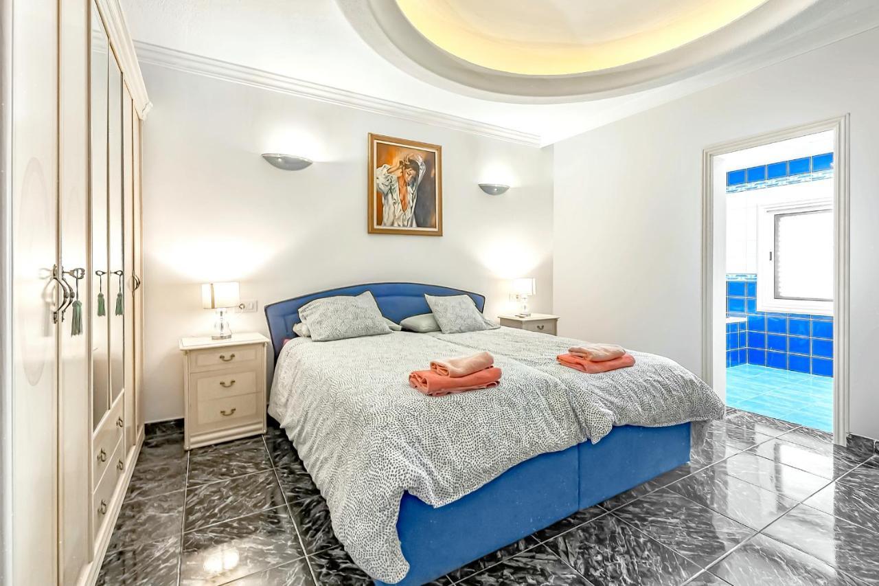 Villa Raquel With Private Pool And Sea View Los Menores Exterior photo